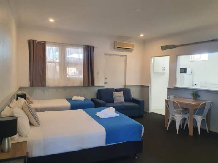 Squid'S Ink Motel Μπέλμοντ Εξωτερικό φωτογραφία